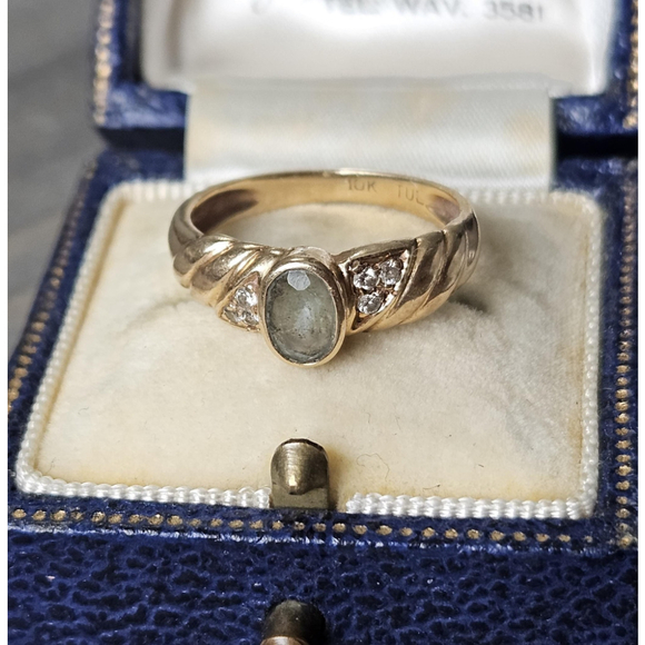 Jewelry - Vintage 10k Gold Ring with Gray Stone and Diamonds, Size 5